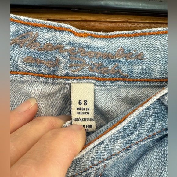 Abercrombie & Fitch Jeans - Picture 10 of 10